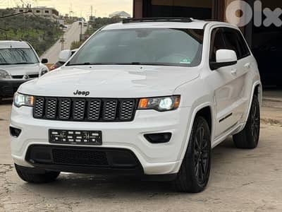 Grand cherokee model 2018 Altitude super clean