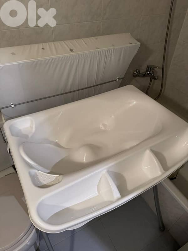 Baby Essentials Bundle – Excellent Condition – 300 USD (All Items) 6