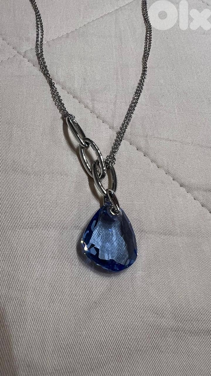SWAROVSKI blue and silver chain necklace 1