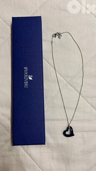 SWAROVSKI navy blue heart necklace