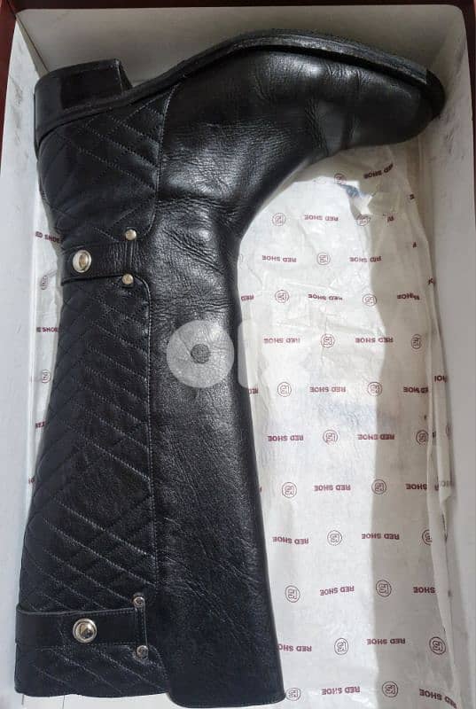 Black knee-high boots 1