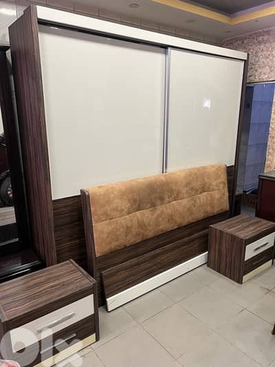 غرفة نوم تركيا رئيسية شغل استقبال شبه جديدة