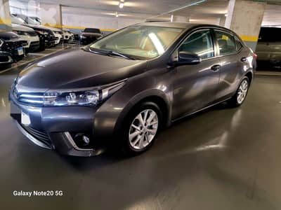 Toyota Corolla 2016 one owner low mileage service company