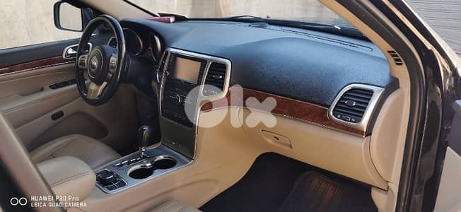 جيب شيروكى 2011