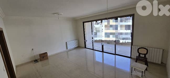 zouk mosbeh 165m 3 bed 3 wc chaufage available delux  large balcony