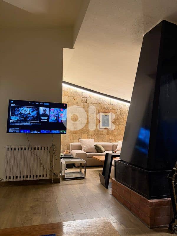 3-Bedroom Chalet in Ouyoun El Simen | Snow Views & Fireplace 2