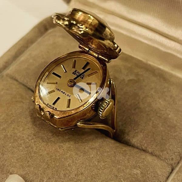 extremely rare gold ring watch from the 1940s 1