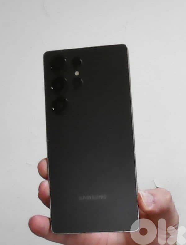 Samsung S25 Ultra + Cover + 4 Screen Protectors 3