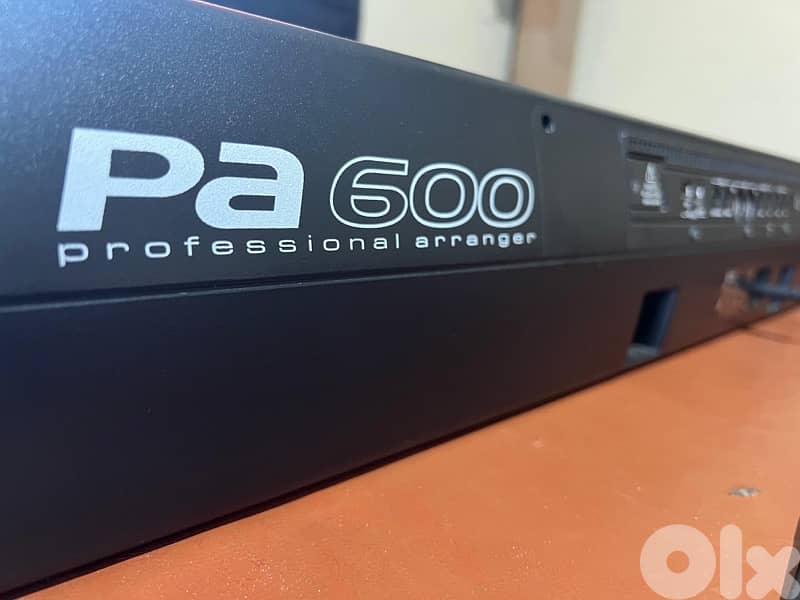 Korg pa 600 1