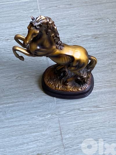 horse statue