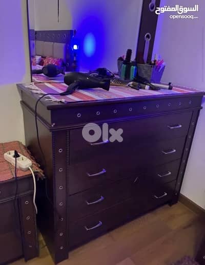 غرفة نوم  تخت مزدوج