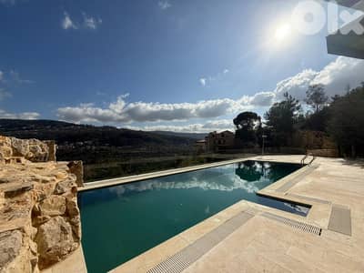 فيلا فخمة للايجار في بعبدات/سفيلة Private Villa in Baabdat / Sfeila