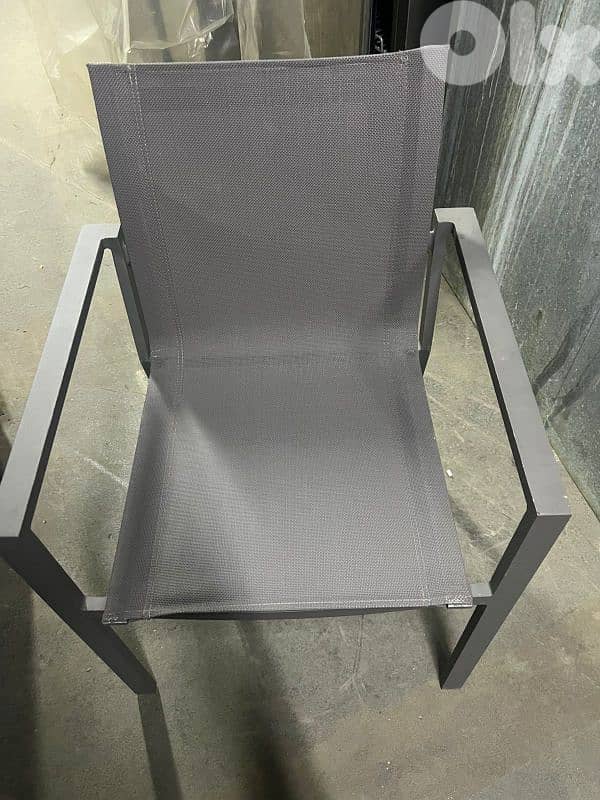 Table and chairs umbrella 2