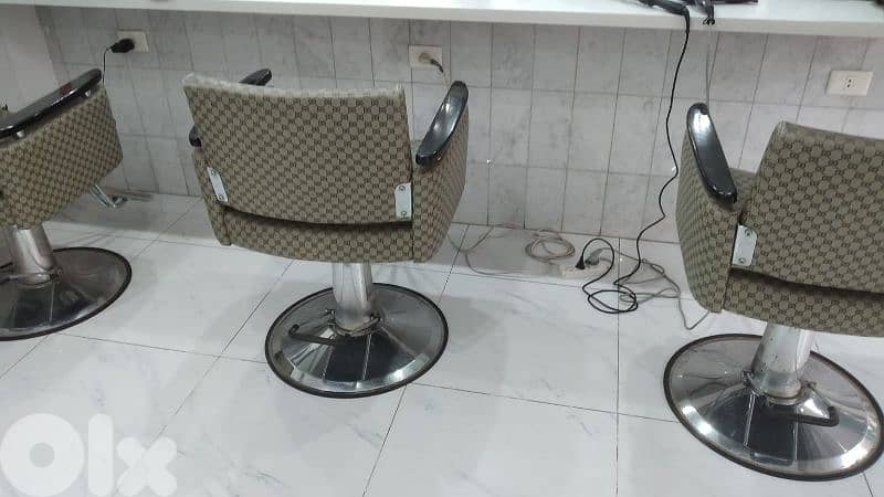 salon chair 1