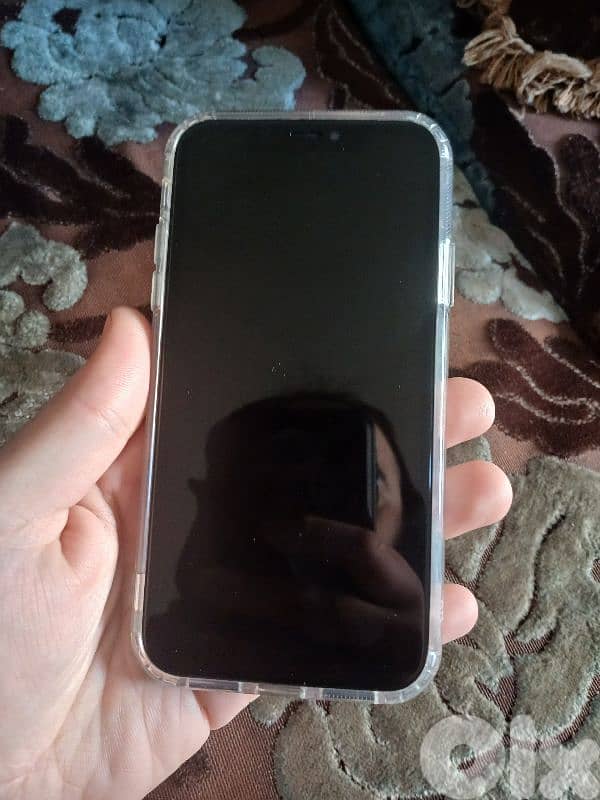 iPhone Xr super clean 1