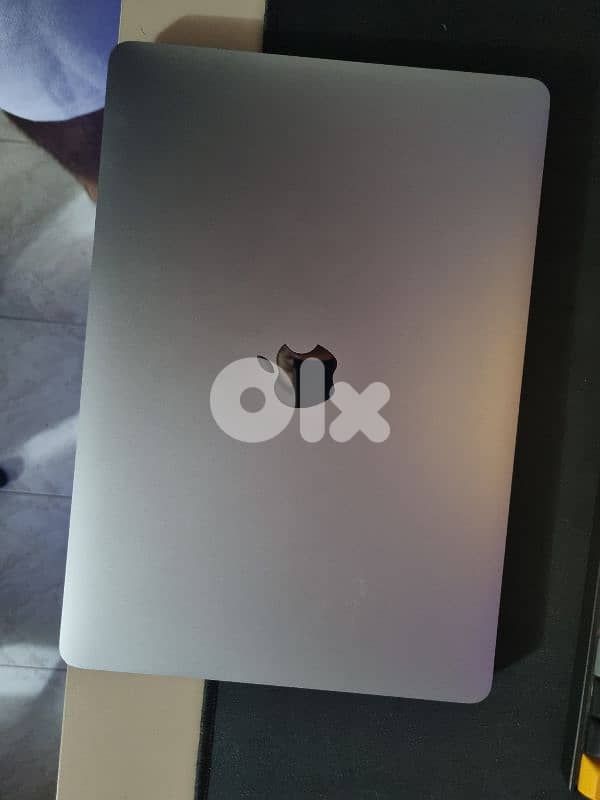 macbook air m1 8gb ram 256 gb battery 95% 2