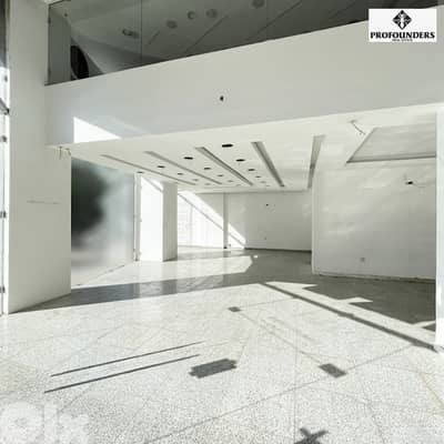 Showroom & Warehouse in Ain El Remmaneh معرض ومستودع  في عين الرمانة