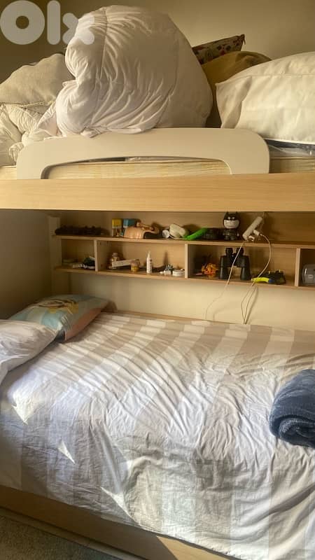 bunked bed and closet 1