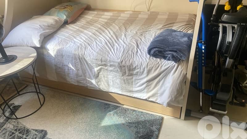 bunked bed and closet 3