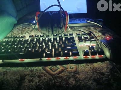 hyperx keyboard headset and mouse