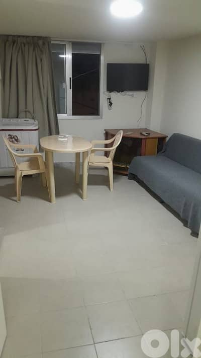 Fully Furnished Studio for Rent (Suitable for 2) – Dekwaneh (50 m²)