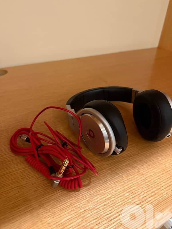 Beats Pro headphone 3