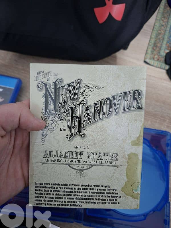 Red ded redemption 2 ps4 used like new + original map 1