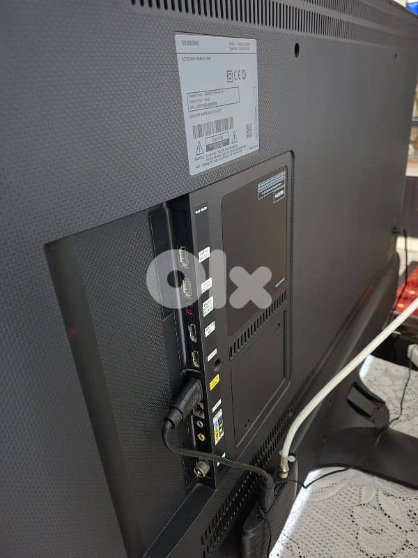 samsung smart 50 inch(like new) 1