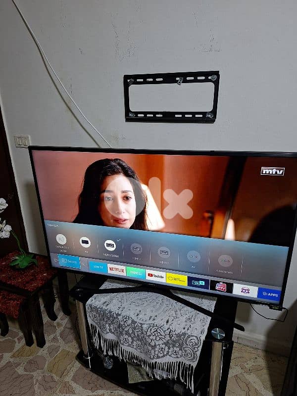 samsung smart 50 inch(like new) 3