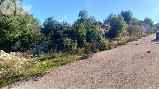 lands for sale in Bziza أرض للبيع في بزيزا