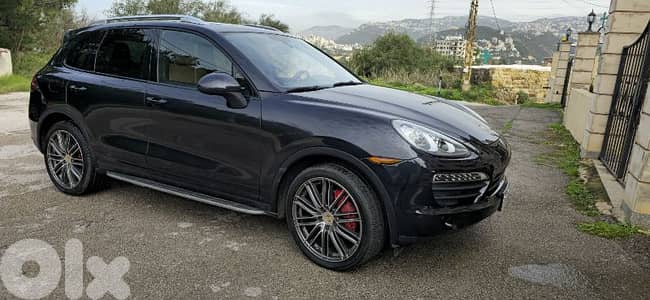 Porsche Cayenne S 2012 like new