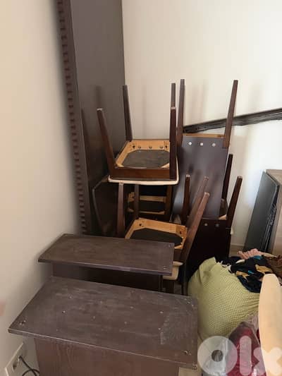 Dinning room with 8 chairs