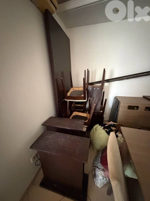 Dinning room with 8 chairs 1