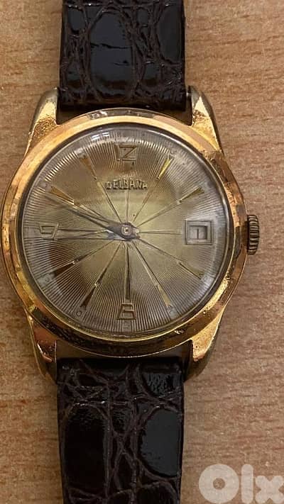 ساعة دلبانا سويسرية