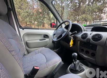 رينو كانجو 2003