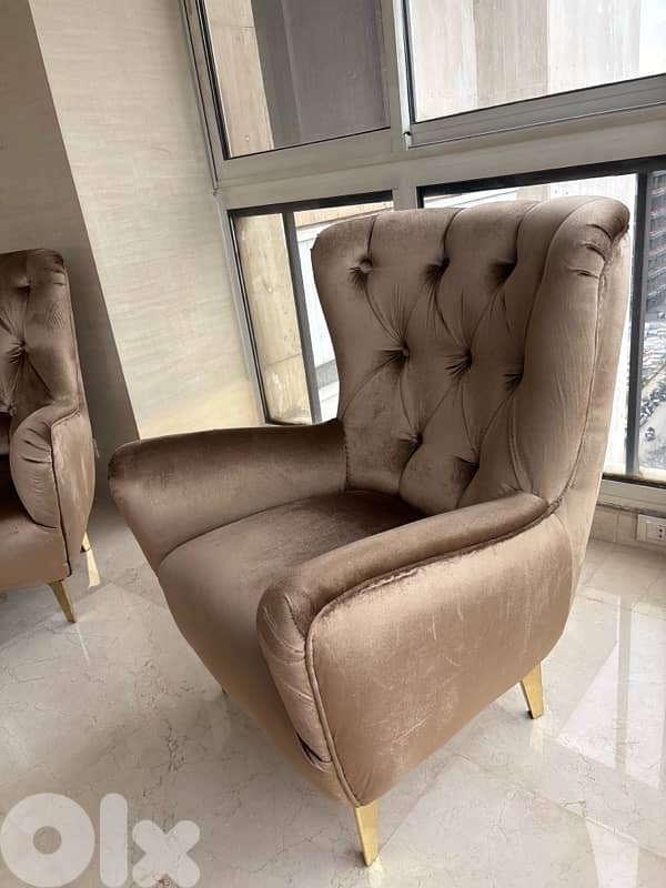 2 Tufted wingbang chair 1