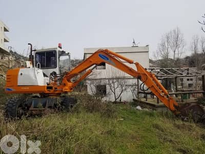 حفارة Samsung ٦ طون ونص