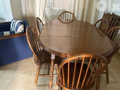Full dining room - 8 chairs - extendable table