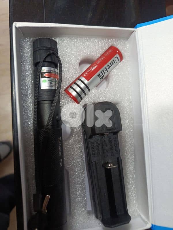 green laser pointer 1