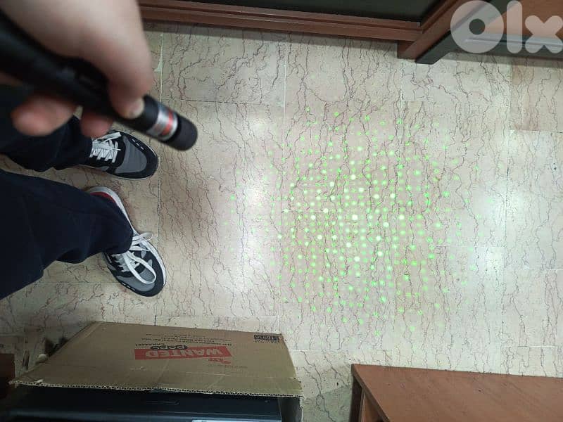 green laser pointer 2
