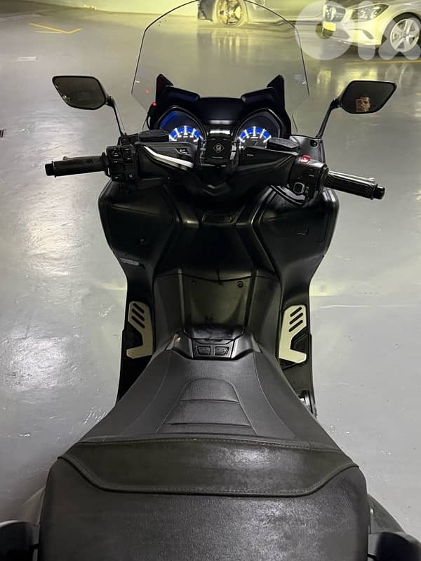 Yamaha TMAX 2021 Tech Max Very clean and well maintained 6