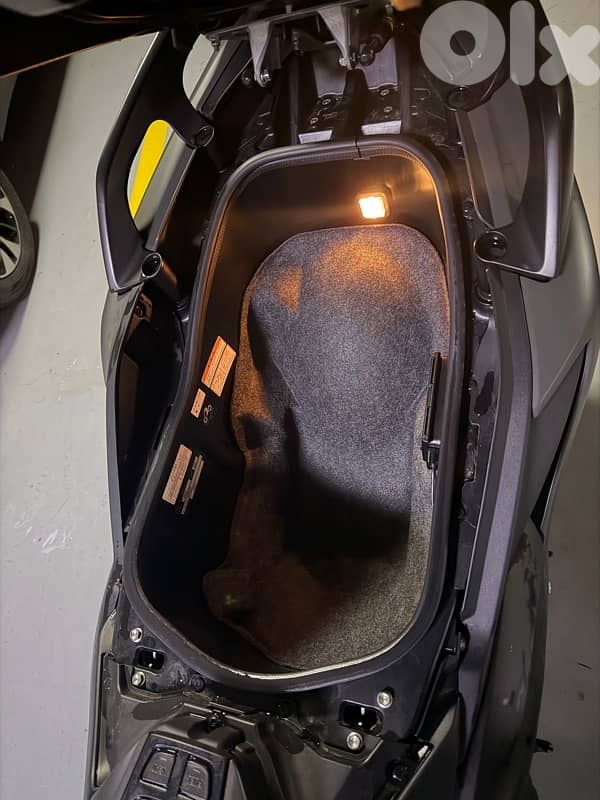 Yamaha TMAX 2021 Tech Max Very clean and well maintained 5