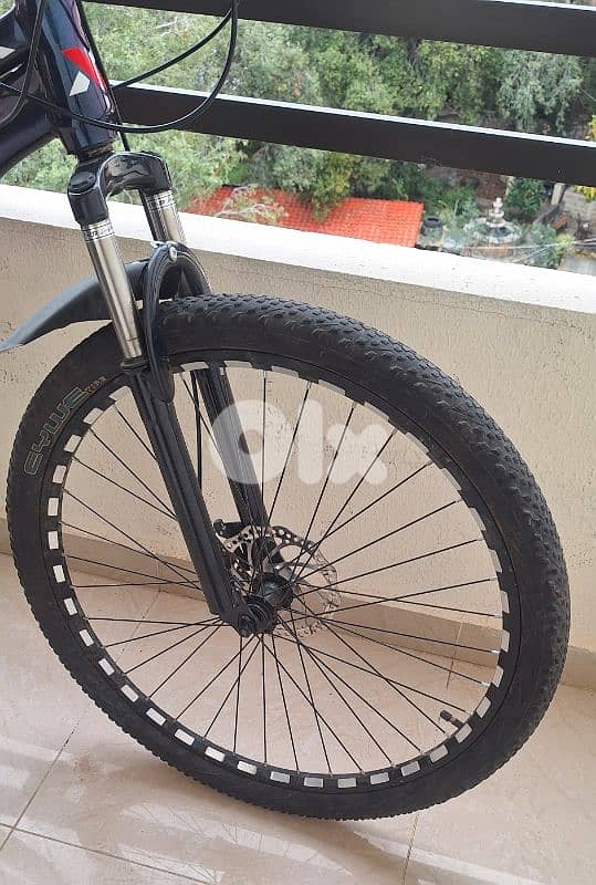 Mountain Bike jdide size 26 b 100 $ 2