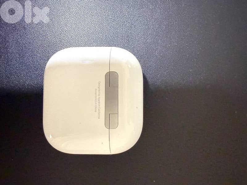 original apple AirPods 4 with ANC 2