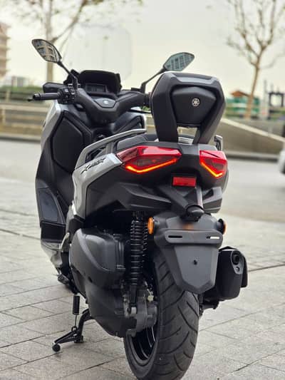 Yamaha x max