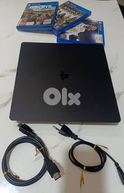 Ps4 slim 500GB ,3 Used discs, With new controller.