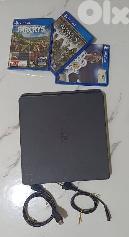 Ps4 slim 500GB ,3 Used discs, With new controller. 1