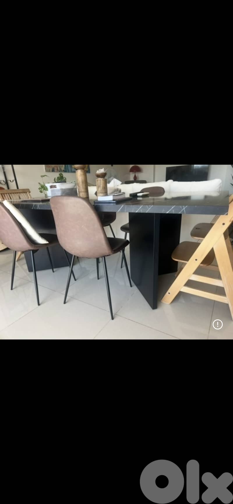 Dining table 6 seater barely used (5 months) 1