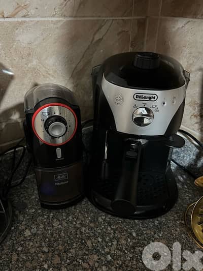 مكنة قهوة مع مطحنة