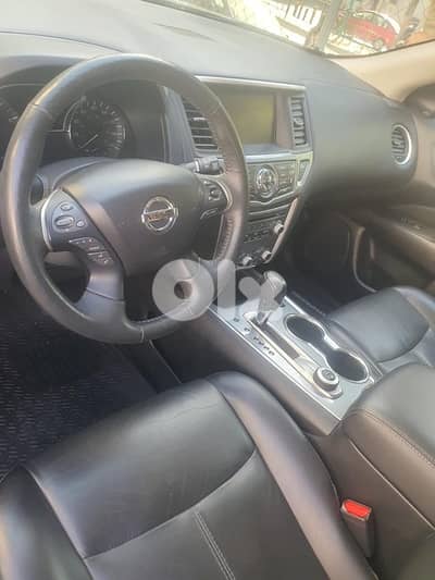 Nissan Pathfinder SL - Midnight Edition